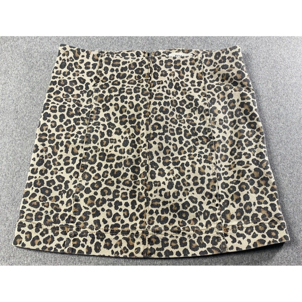 Jolt Women’s  Animal Print Mini Skirt Size 7 ( Waist 30”)